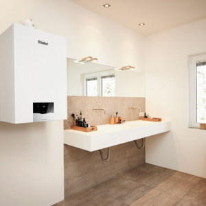 Dujinis kondensacinis katilas Vaillant ecoTEC plus VUI 26CS/1-5 (N-INT3) su 20l talpa, šild. gal.19,7kW, K.V.R. 20,4kW