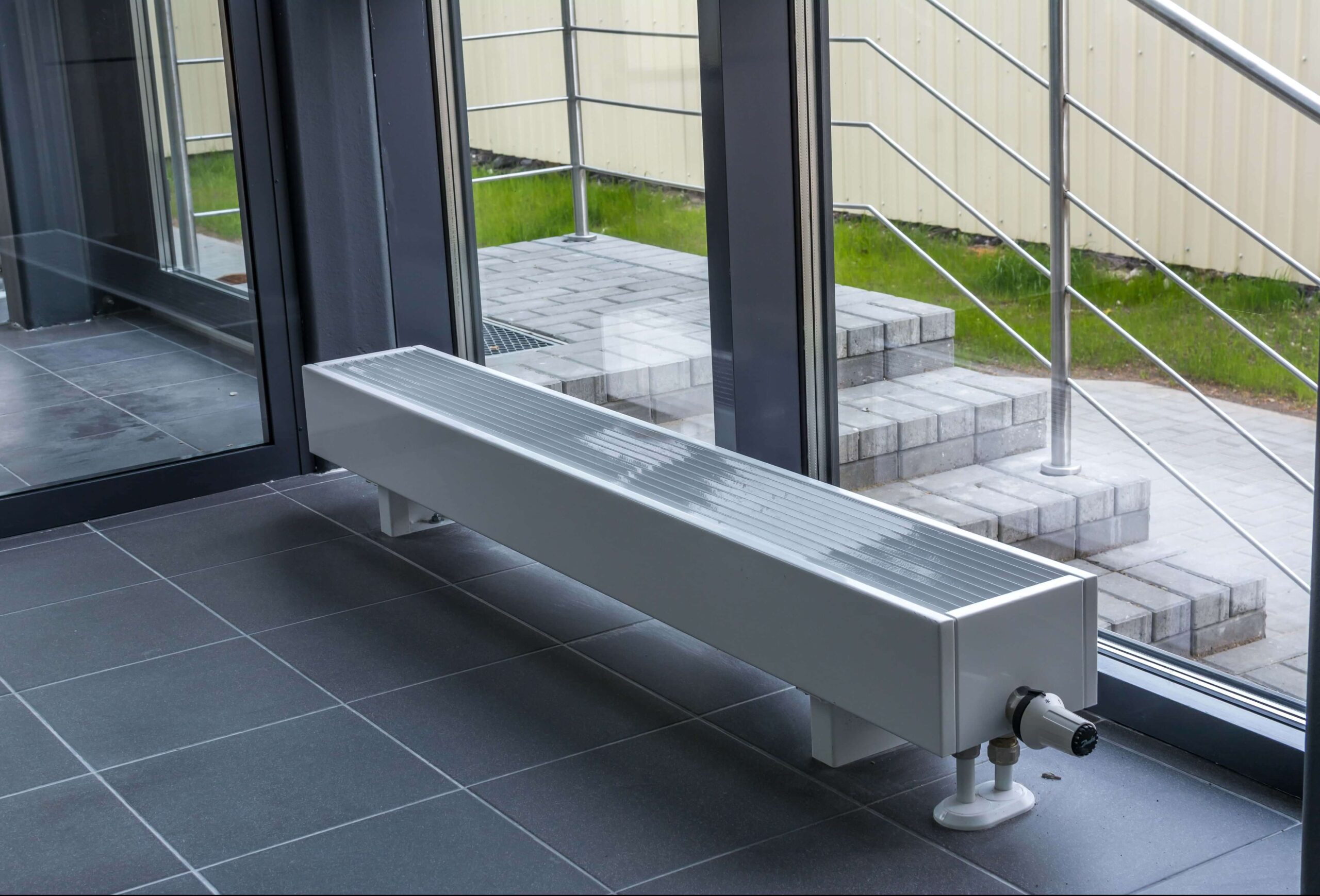 Pastatomas konvektorius SC 290x20x8 (aukštis 14,5 cm su kojele)